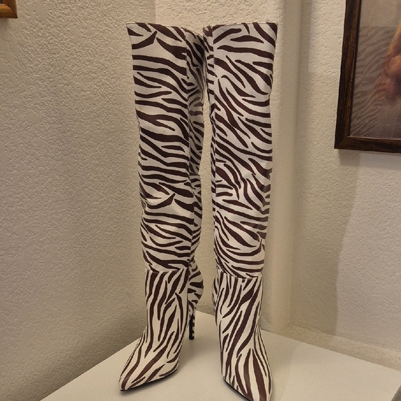 Boohoo Shoes - Zebra Print Over-the-Knee Boots Some Stains See Pictures